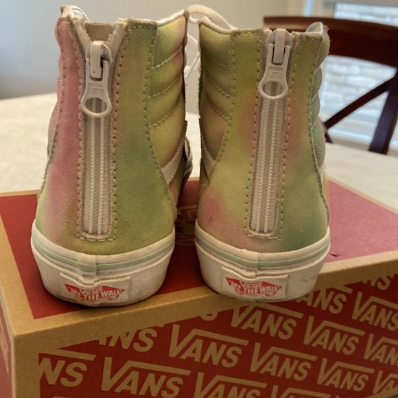 Girls Sk8-Hi Zip Vans - Size 3.0 Youth; Rainbow Suede Pastel - Picture 4 of 12
